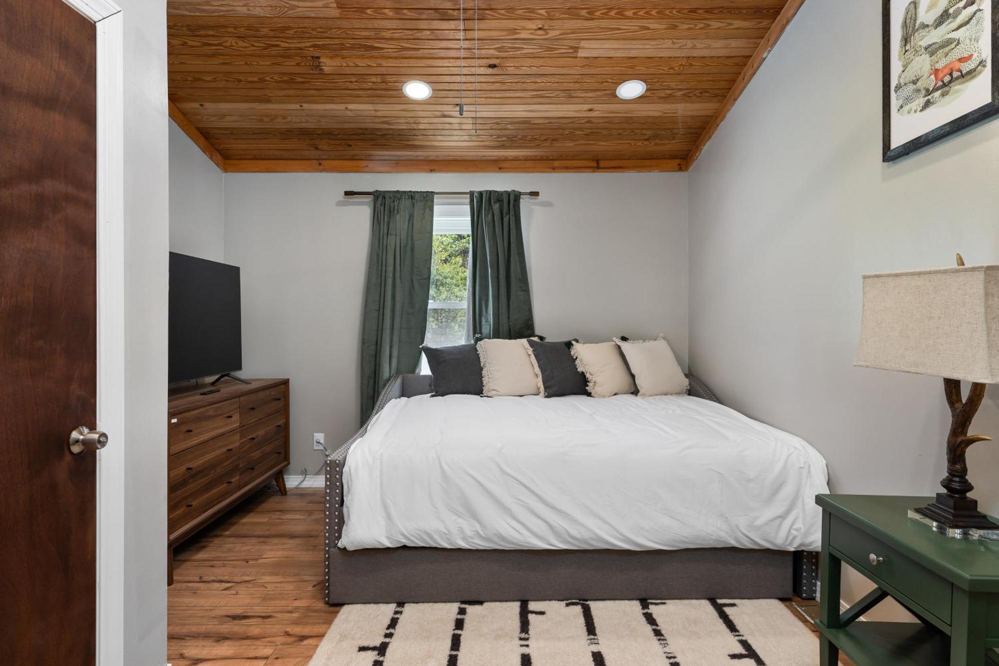 Spacious Cabin Near Hocking Hills And Caves With Hot Tub And Firepit Laurelville Esterno foto
