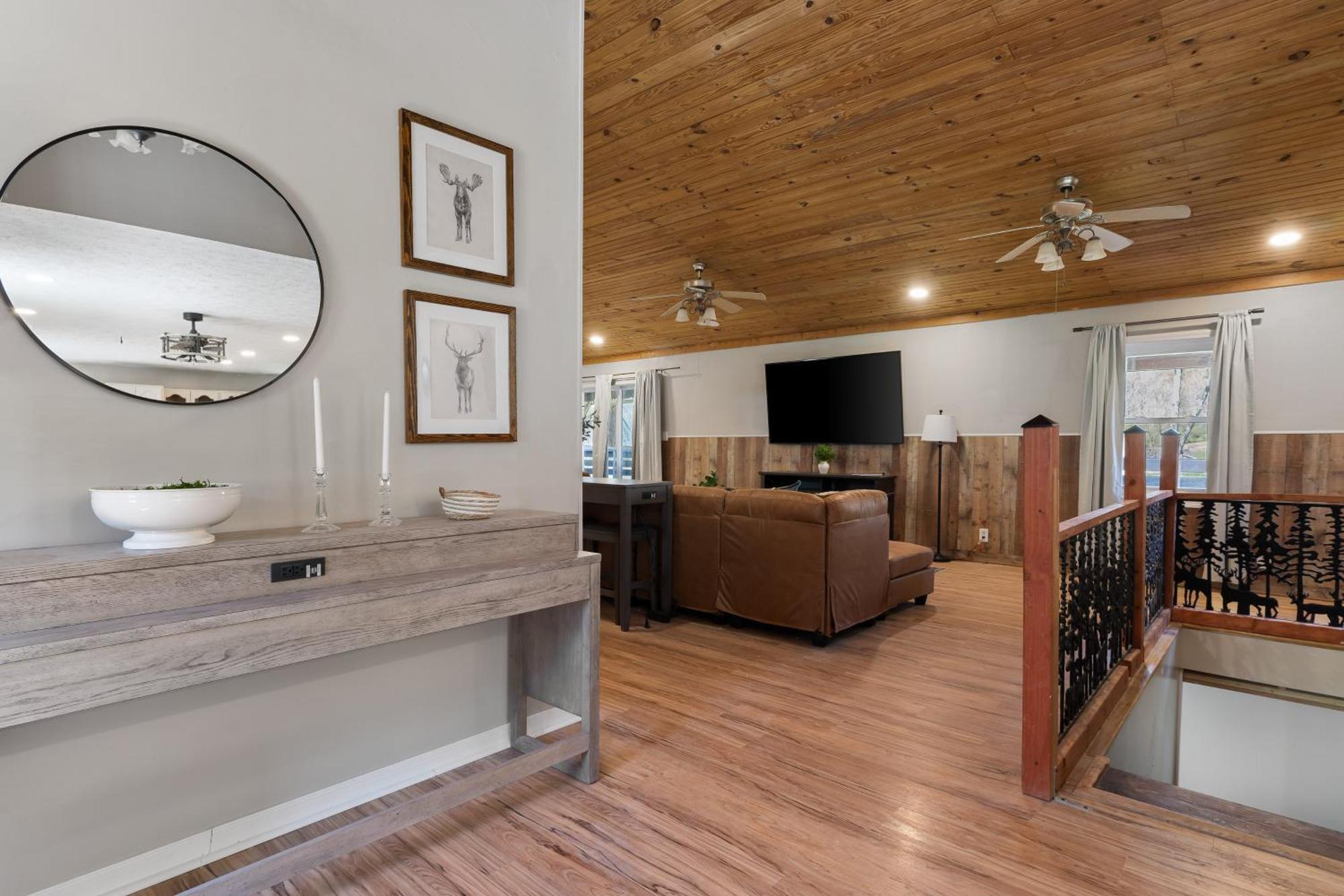 Spacious Cabin Near Hocking Hills And Caves With Hot Tub And Firepit Laurelville Esterno foto