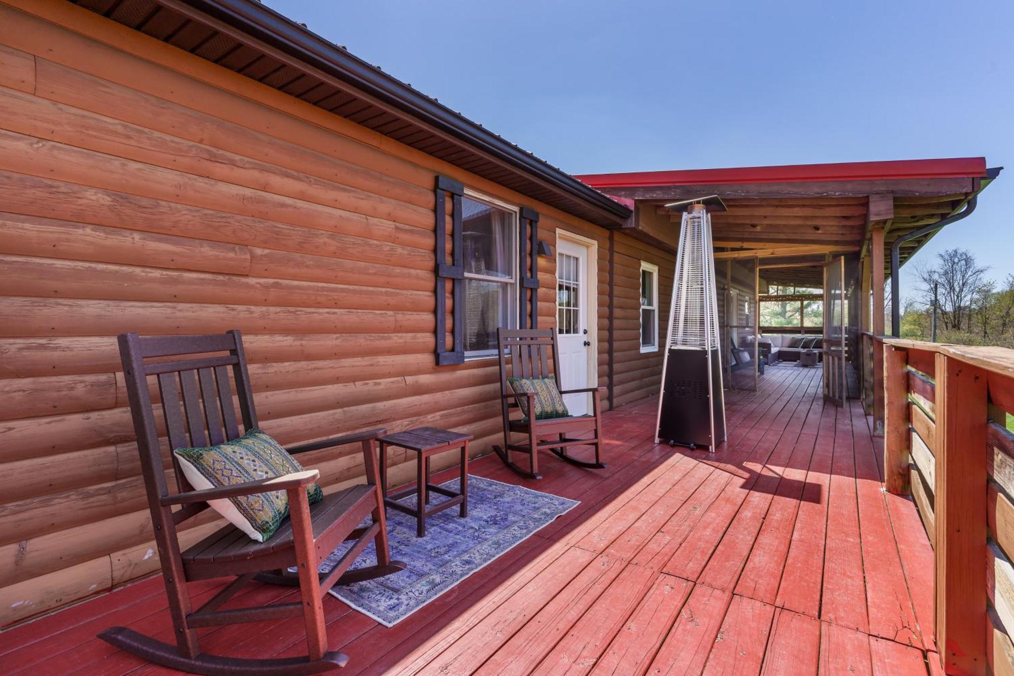 Spacious Cabin Near Hocking Hills And Caves With Hot Tub And Firepit Laurelville Esterno foto