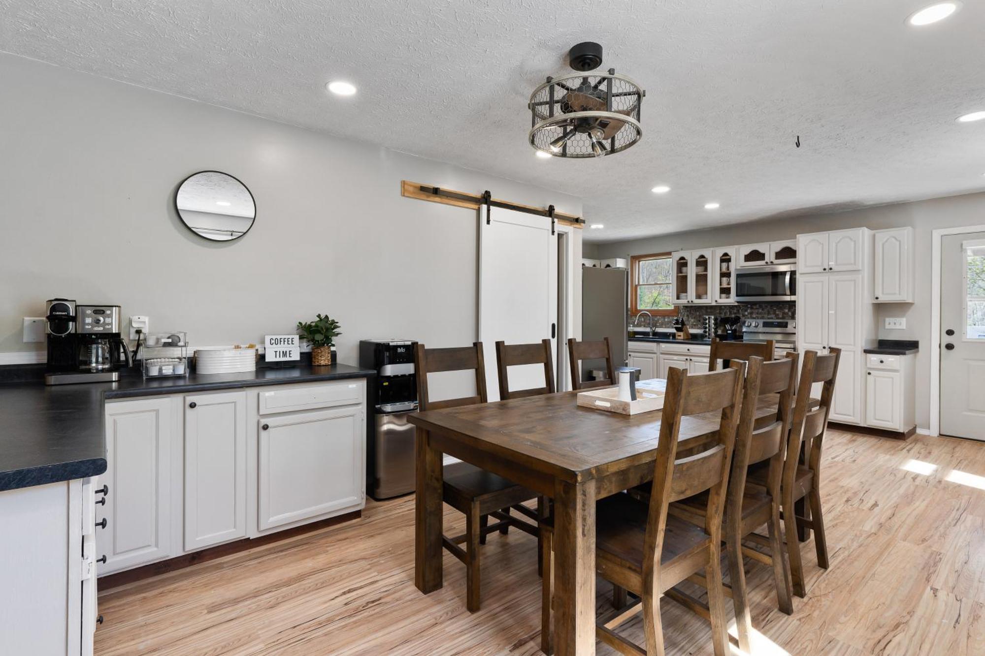 Spacious Cabin Near Hocking Hills And Caves With Hot Tub And Firepit Laurelville Esterno foto