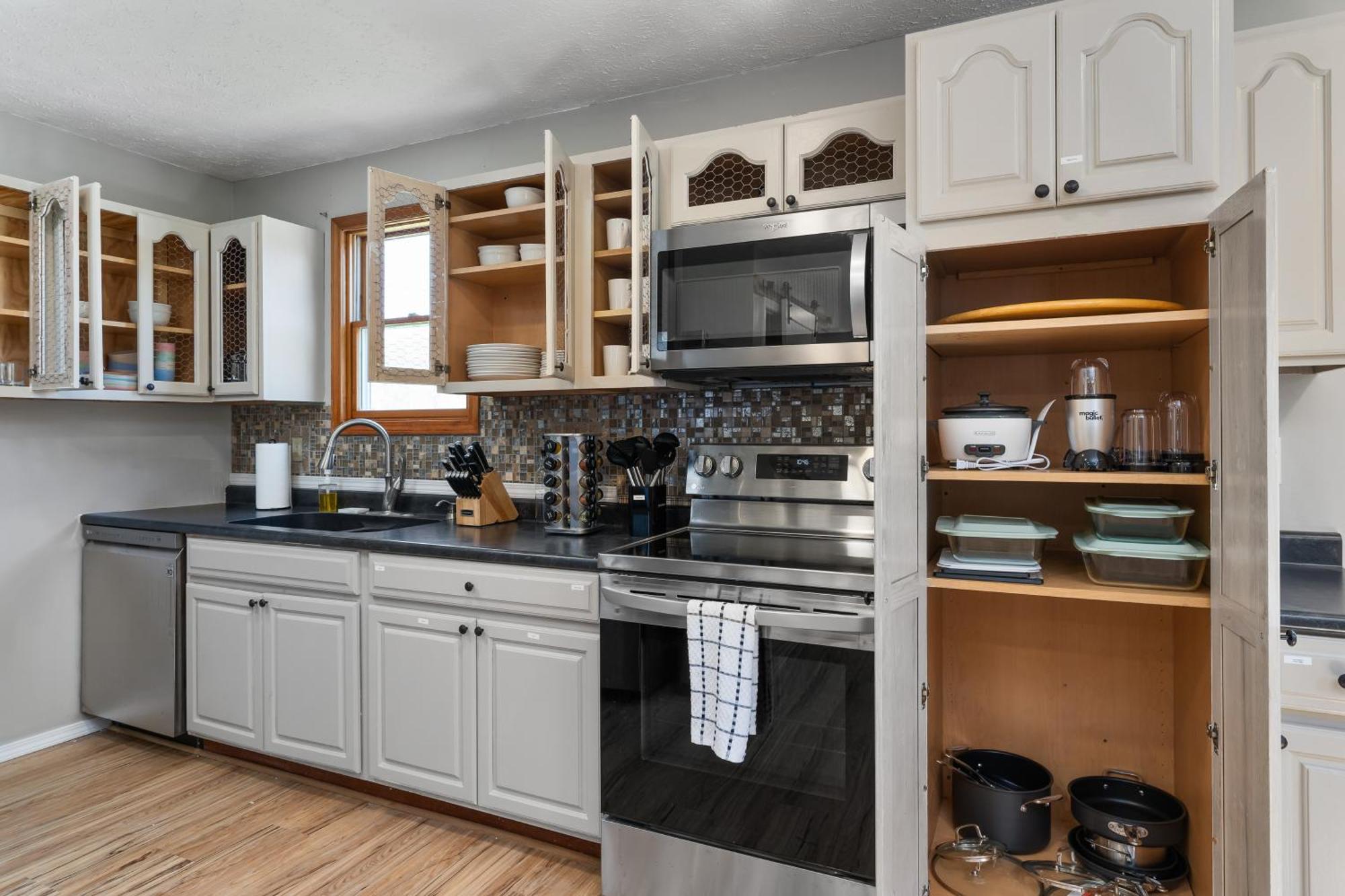 Spacious Cabin Near Hocking Hills And Caves With Hot Tub And Firepit Laurelville Esterno foto