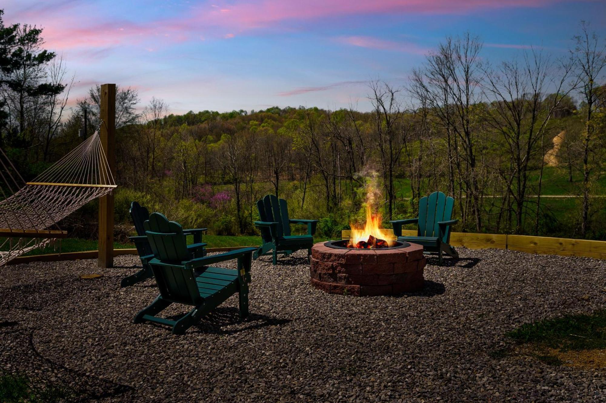 Spacious Cabin Near Hocking Hills And Caves With Hot Tub And Firepit Laurelville Esterno foto