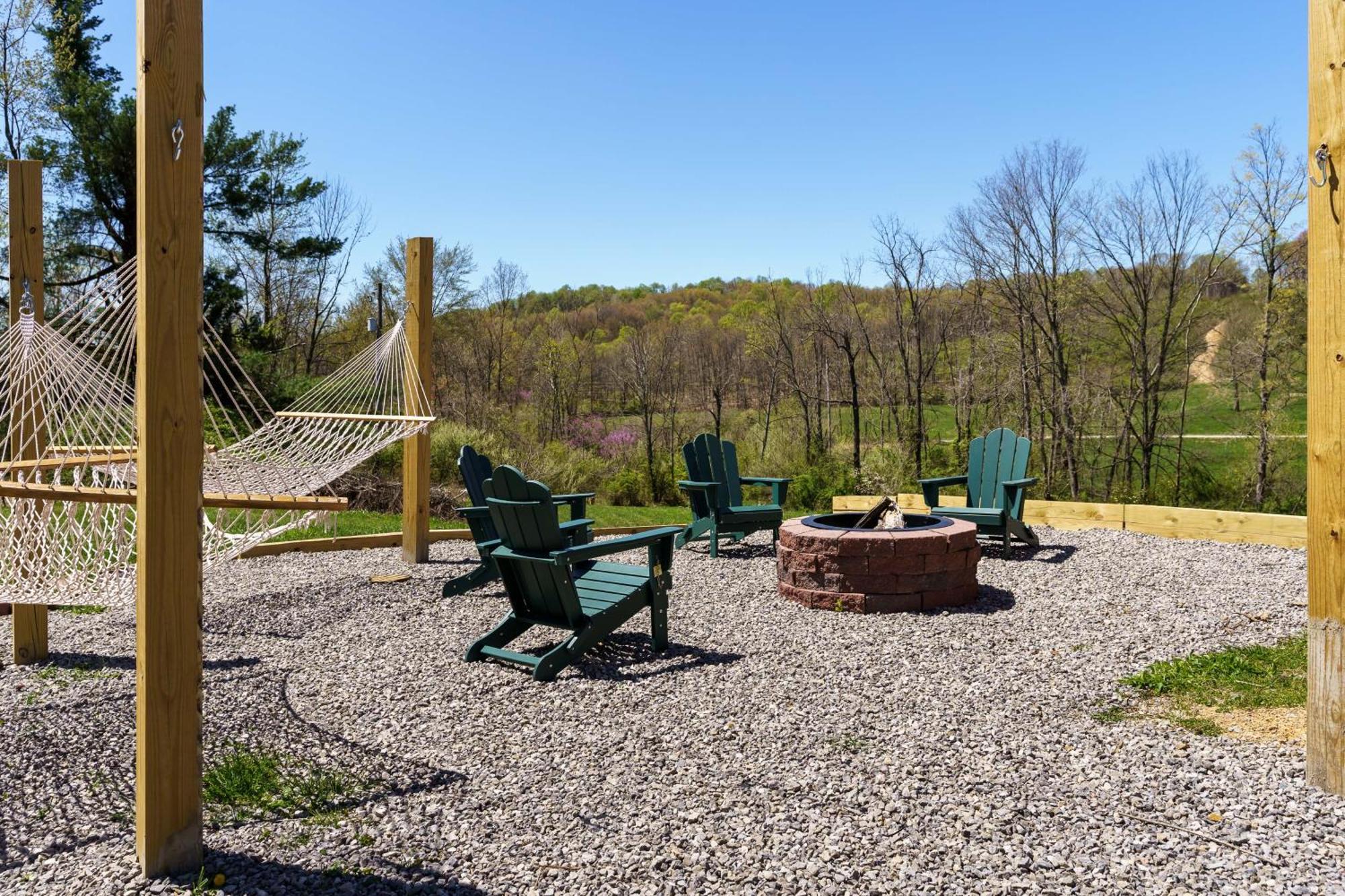 Spacious Cabin Near Hocking Hills And Caves With Hot Tub And Firepit Laurelville Esterno foto